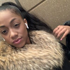 Meet your Posher, Teasha